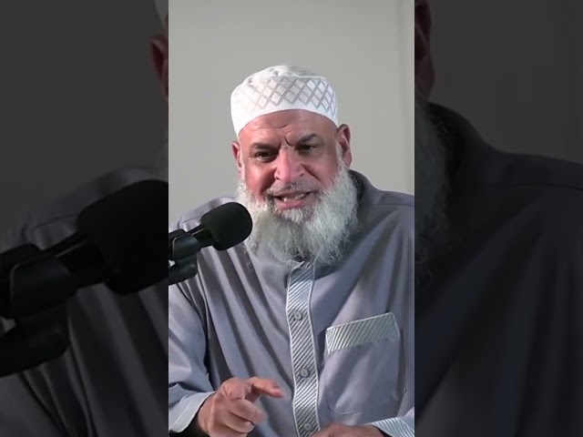 Why did Omar remove the tree? 🌳🤔 Discover the reason! #Islam #History