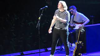 Video thumbnail of "Lewis Capaldi covers Issues (Julia Michaels)"