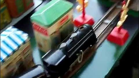 MARX WINDUP TRAIN SPARKING COMMODORE VANDERBILT.mov