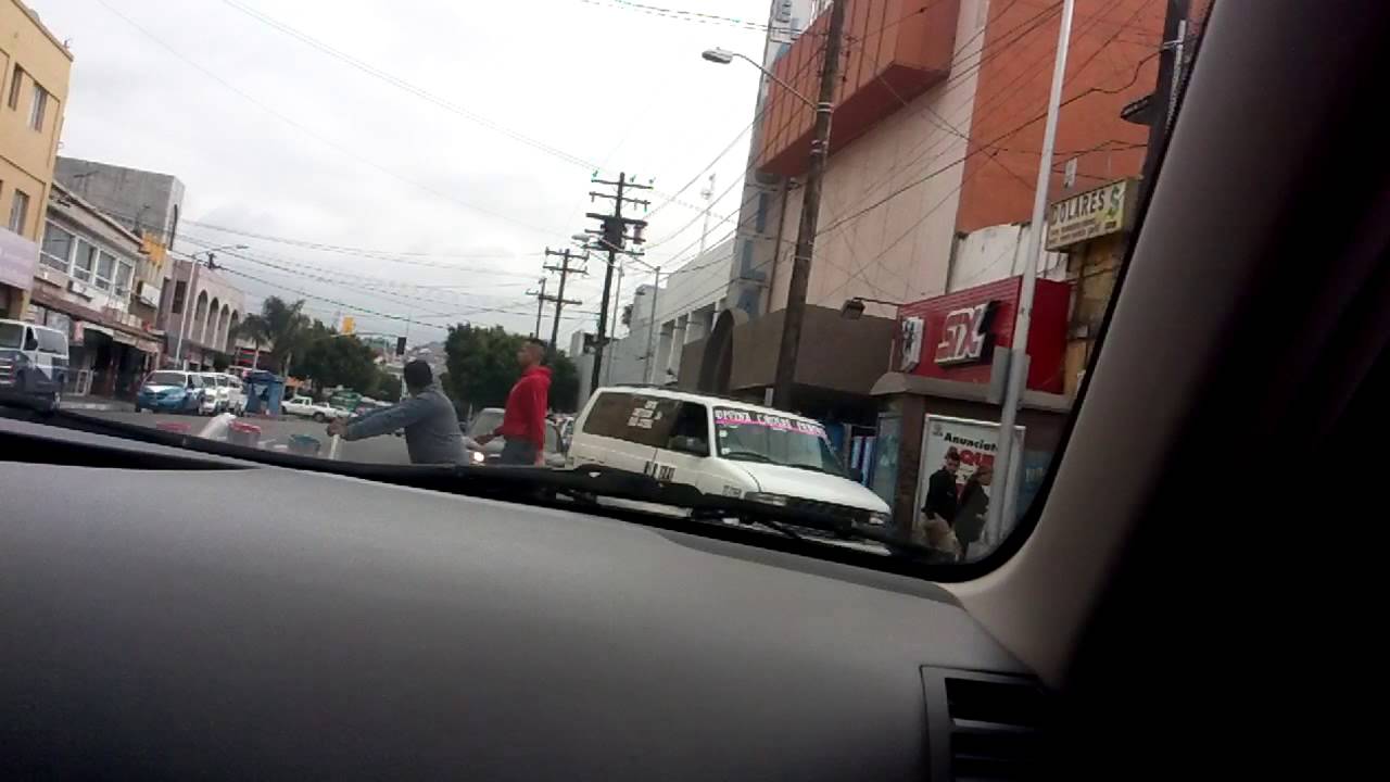 Centró tijuana, calle coahuila - YouTube