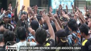 Ratusan Anggota LSM GMBI Bekasi Melakukan Penyerangan ke Kantor Gibas - iNews Pagi 23/03