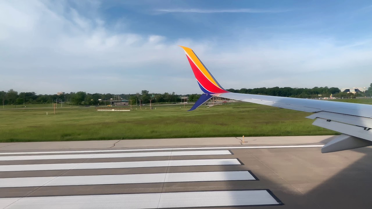 Southwest Airlines Flight 462 B737-800 Departure from St. Louis Lambert Int&#39;l Airport (4K) - YouTube