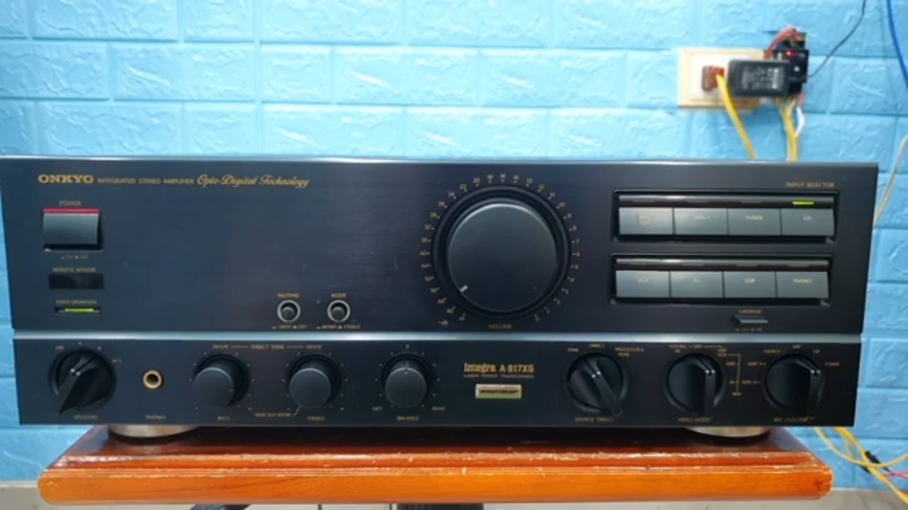 オーディオ機器 ONKYO integra A817XG(J072)