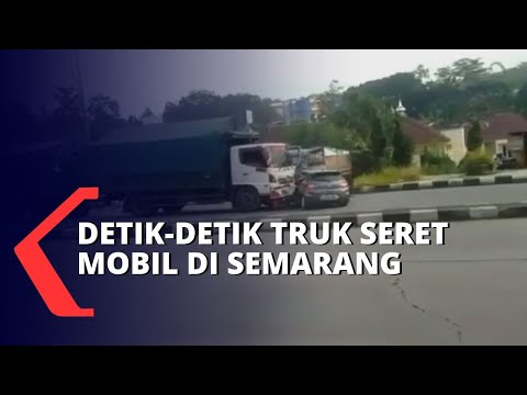 Viral! Detik-detik Truk Seret Mobil di Pintu Tol Bawen Semarang