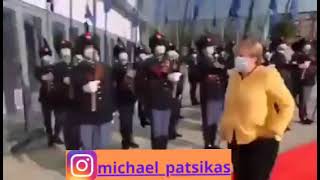 Η "ταλαιπωρία" της μάσκας...