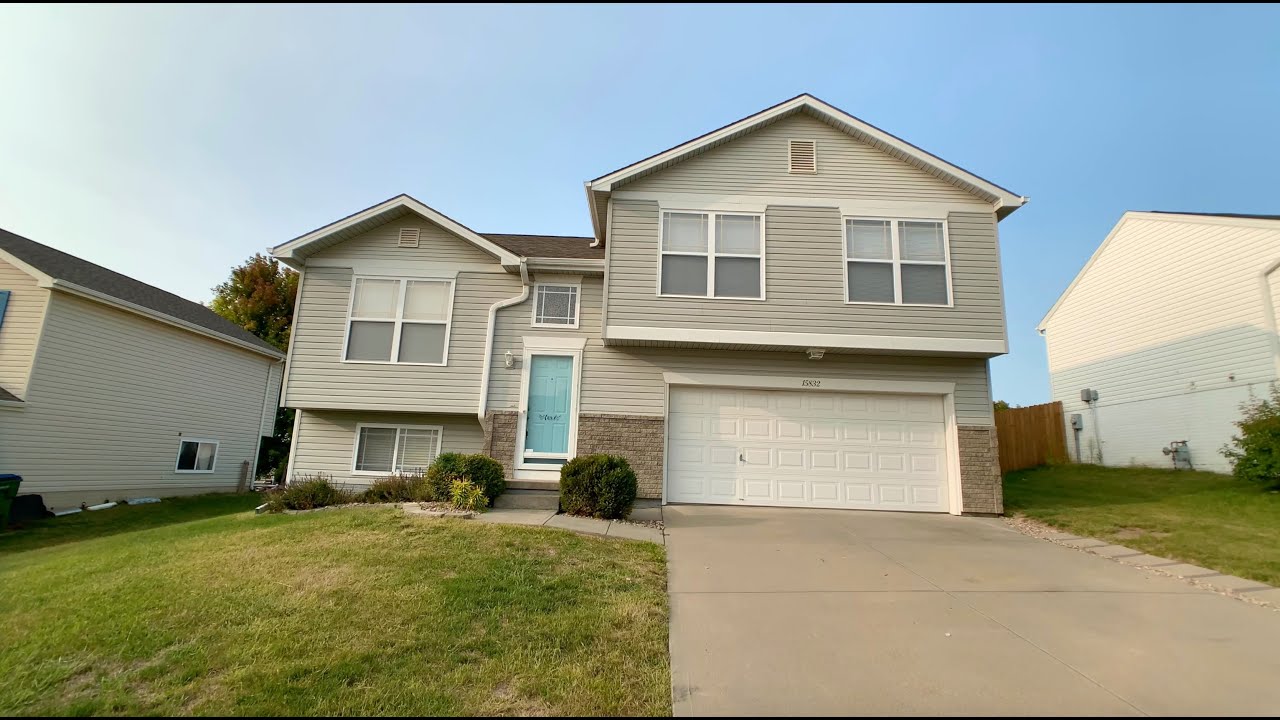 15832 Blackwalnut St Omaha, NE 68136 Walkthrough Presented by