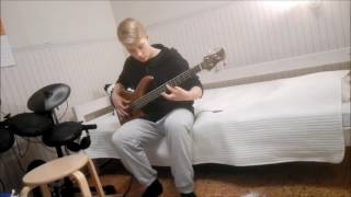 Muse - New Born - Bass Cover