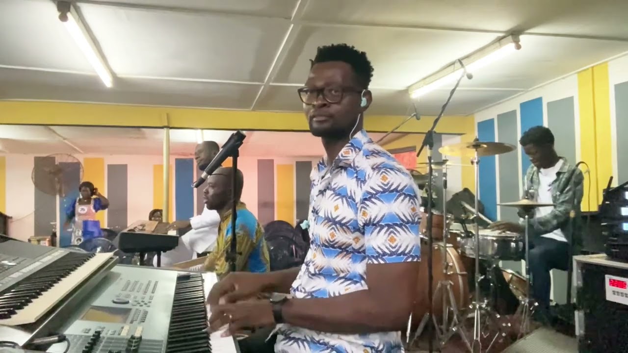 HOT🔥🔥GHANA COMMUNION PRAISE🔥🔥🤗_band cam @st.andrewmeth.church