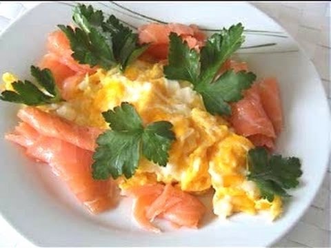 Rührei Mit Lachs - Das Low-Carb-Gericht. 