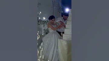اعراس يا رب حقق حلم كل حبيبين بهاي اللحظة قطع الكيك مشاء الله 