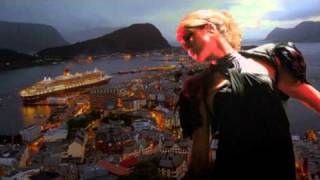 KARI BREMNES  You´d have to be here