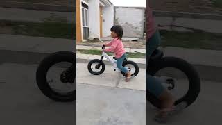 Balance bike / Sepeda keseimbangan untuk melatih keseimbangan anak anak #balancebike #sepeda
