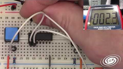 A Look At Logic Gates CMOS CD4011 Quad NAND Gate IC Chip