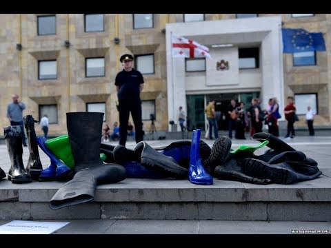 რეზინის ბოტები „ციფრული ბოტების“ წინააღმდეგ