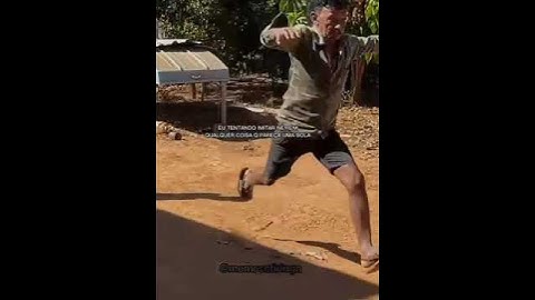TIRINGA CHUTA BOLA DE PEDRA E QUASE QUEBRA O PÉ  KKKKKKK