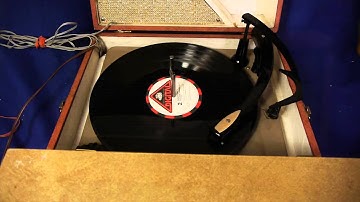 Vintage Magnavox Mid-Century Portable Record Player Demo