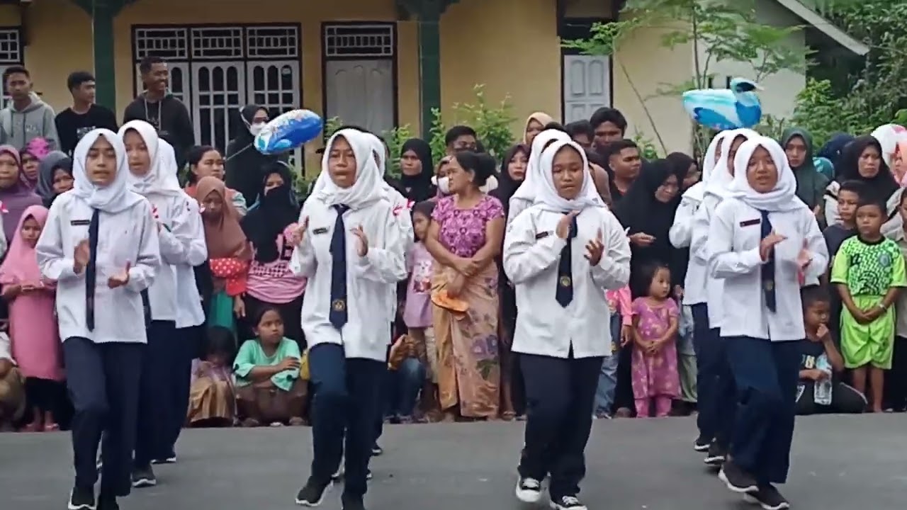 FULL PARIASI GERAK JALAN INDAH PUTRI TINGKAT SLTP|| SEKECAMATAN SIKUR||