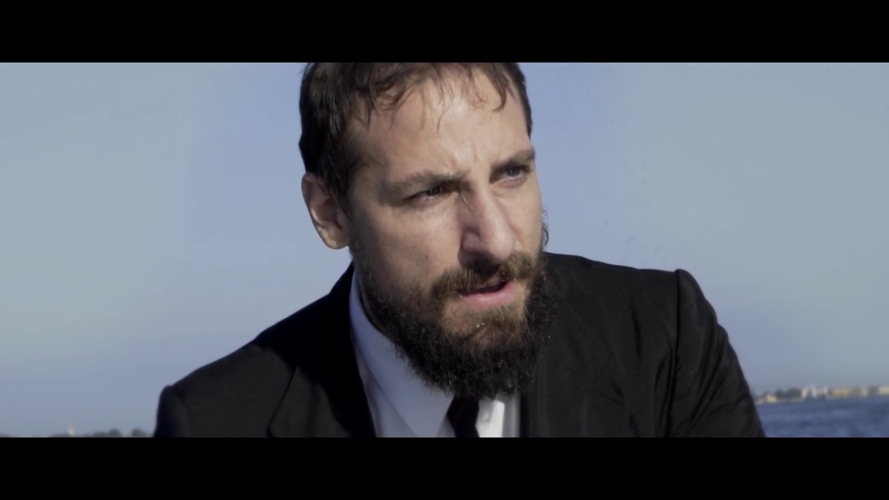 Guarda Blue Hour Ghosts - The Rogue Wave - OFFICIAL VIDEO su YouTube Guarda Blue Hour Ghosts - The Rogue Wave - OFFICIAL VIDEO su YouTube