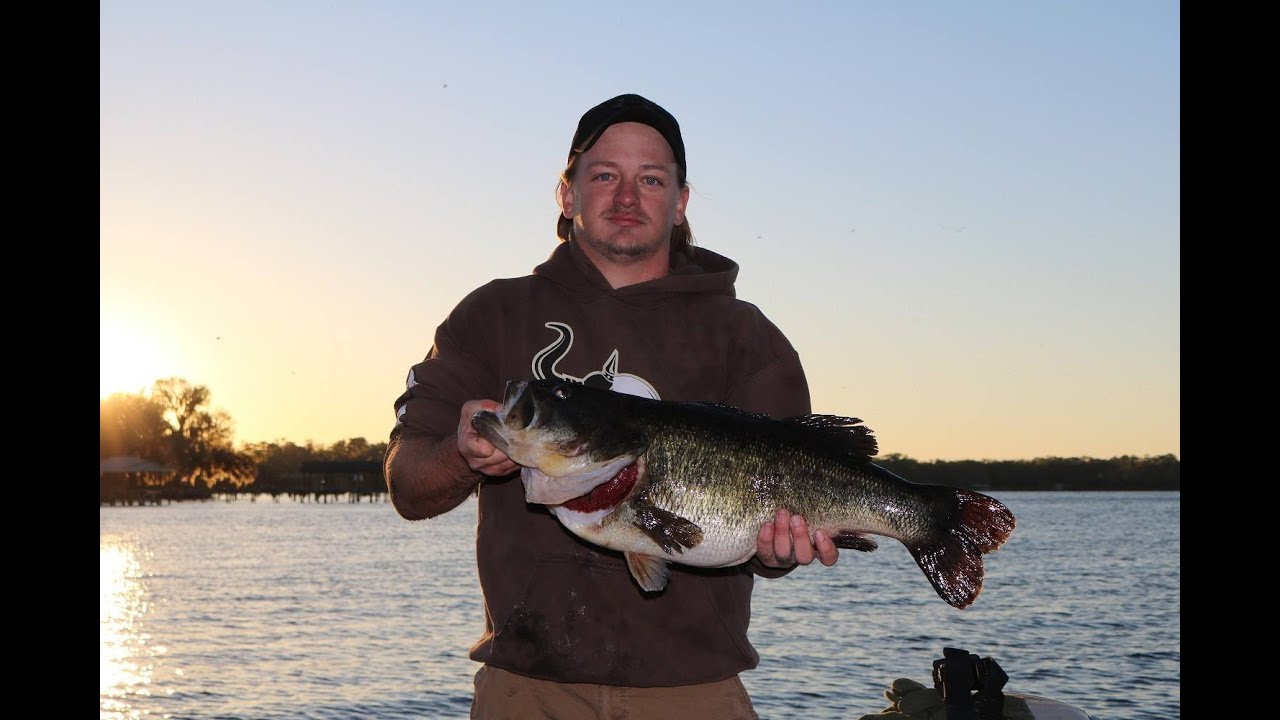 NEW PB! 11LB St. John's River MONSTER BASS! YouTube