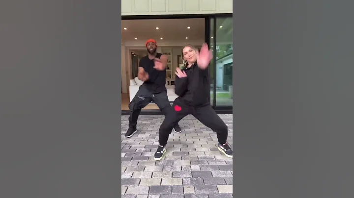 tWitch + Allison dancing to Trillvilles Some Cut f...