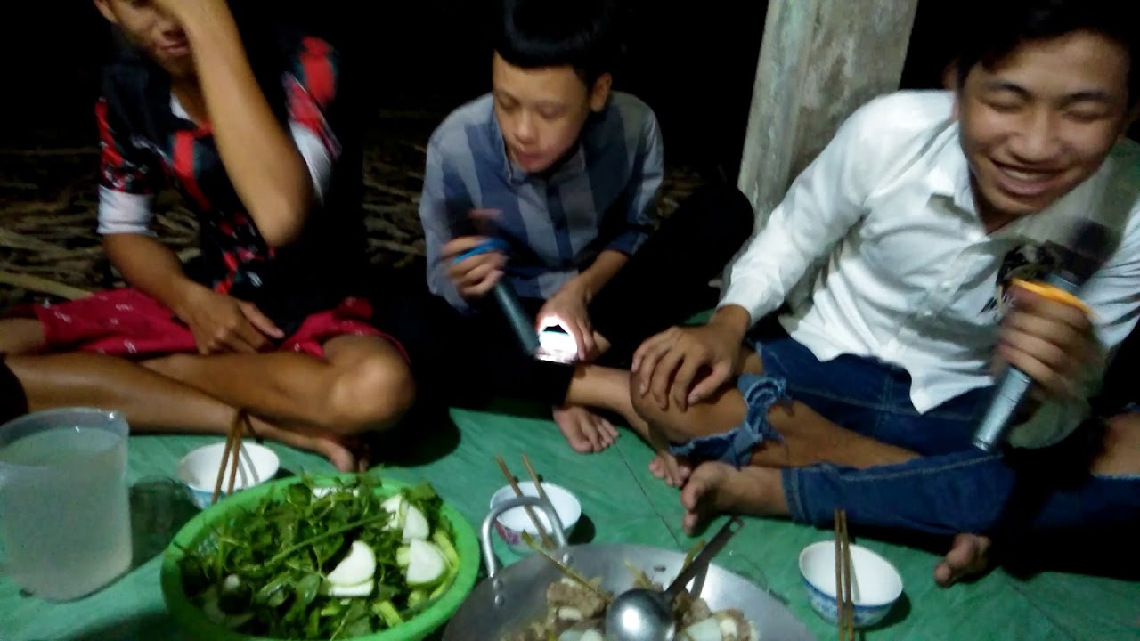 NVL- Tiệc Đải Các Anh Em Trong Team - YouTube NVL Vlogs