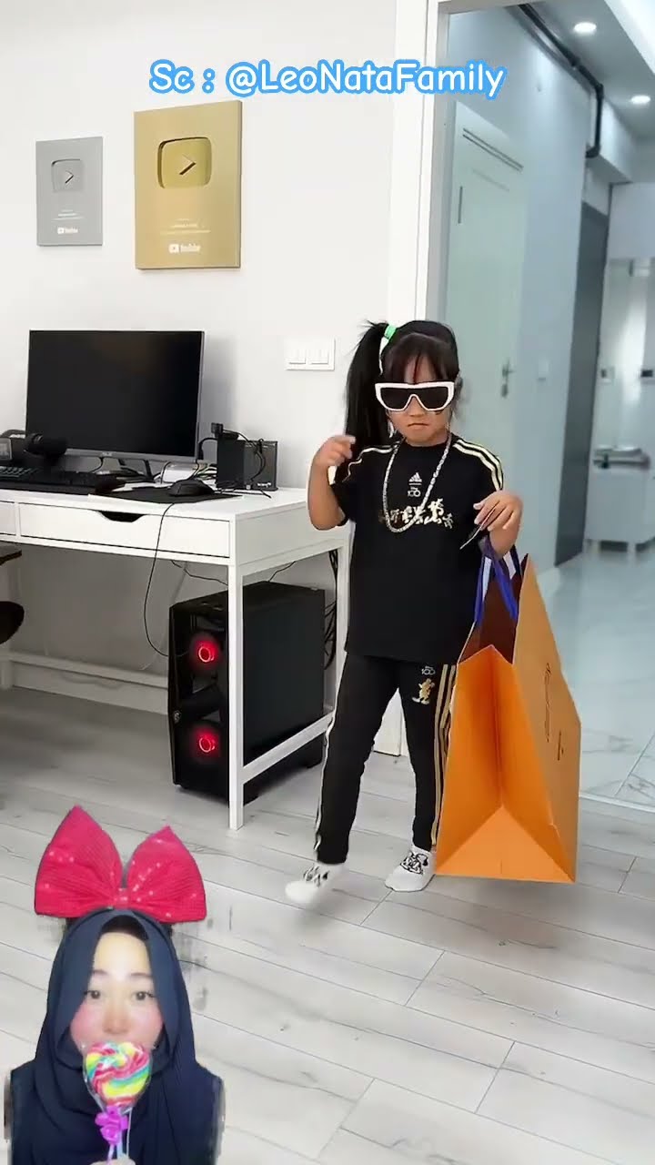 SI BOCIL MENCURI KARTU KREDIT PAPA ⁉️? @LeoNataFamily #shorts #funny #dubbing