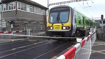 Level Crossing at Bray, Wicklow - IE 29000 and 8300 Class Trains