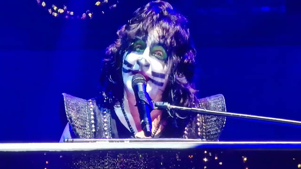 Kiss: Beth (Live at Tauron Arena, Kraków, Poland, 2023-06-19)