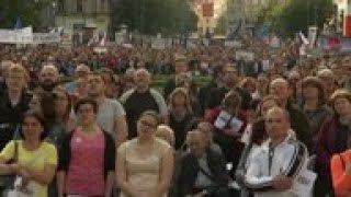 Thousands demand Czech Justice minister resign