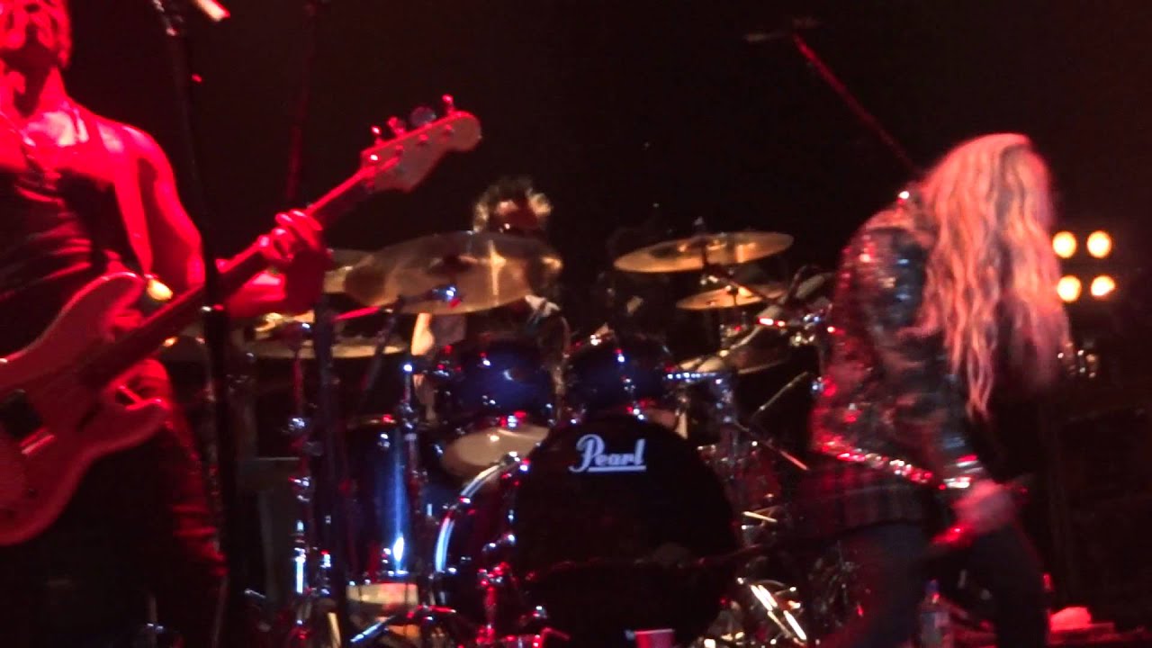 Avril Lavigne Bad Girl at Zepp Fukuoka 2014.8.14