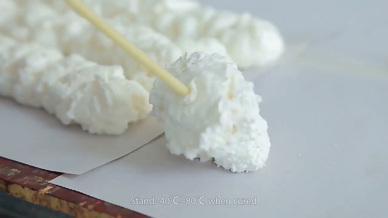 JUHUAN Professional PU Spray Poam Windows Door Mounting Foam For Gap Filling