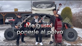 Gemelos Leyva- Me Gusta Ponerle Al Polvo (En Vivo)