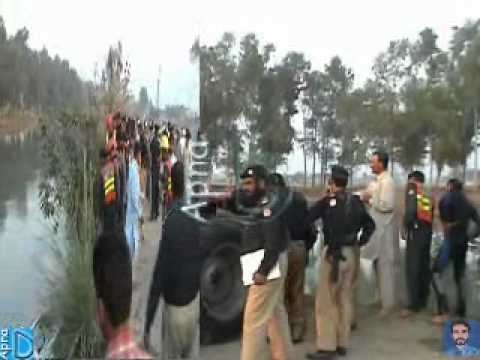 Accident BRB cannal Daska (12-11-2010).wmv