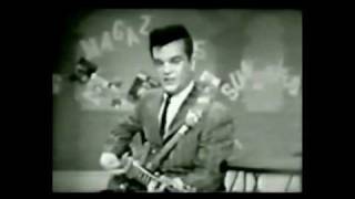 Conway Twitty - It's Only Make Believe