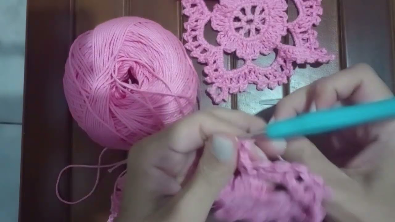 Crochê passo a passo: Flor de crochê com alça 