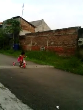 Khansa humaira (bicycle ride)