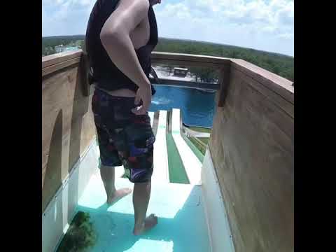 Video: Royal Flush Waterglijbaan & Springen - Waco, TX - YouTube