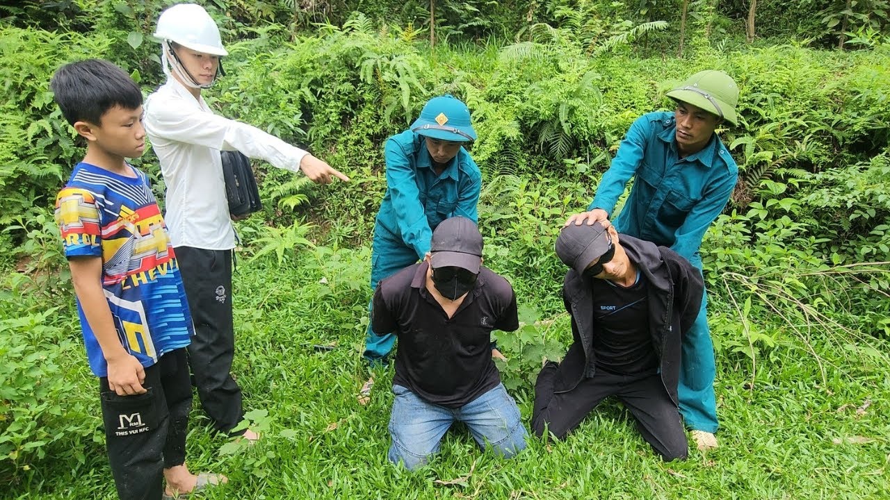 The boy called the police to rescue a CEO who was being beaten by bad guys.