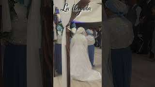 Recibiendo Al Novio...