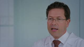 Carlos Higuera Rueda, MD | Cleveland Clinic Florida Orthopaedic Surgery (Spanish) screenshot 3