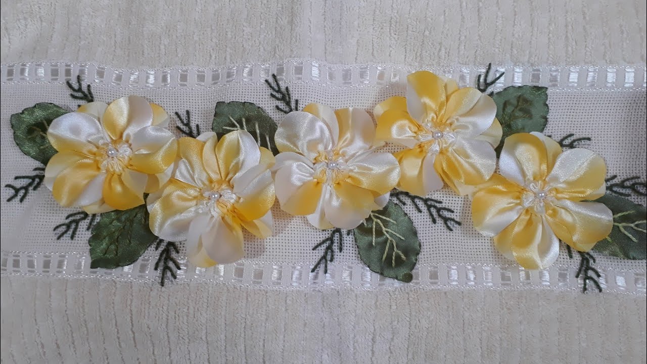 Flores de cetim para aplicação em toalhas. Fita tingida
Modelo 8