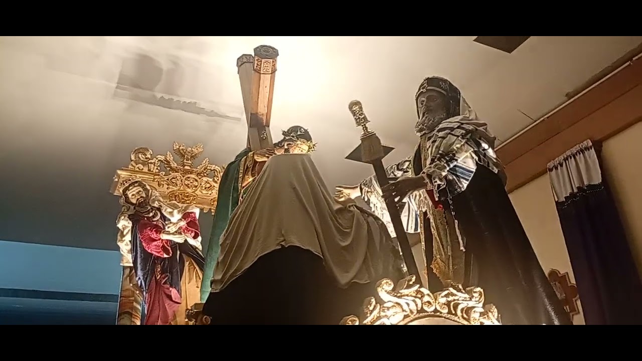 Entrada del Cortejo Procesional de Jesús Nazareno Redentor de los Cautivos 