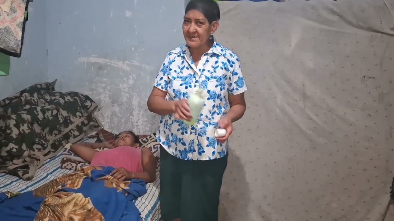 Tendrá recíduos después del parto⁉️doña EVA CURARÁ A SAYRA PARA QUE SE MEJORE.