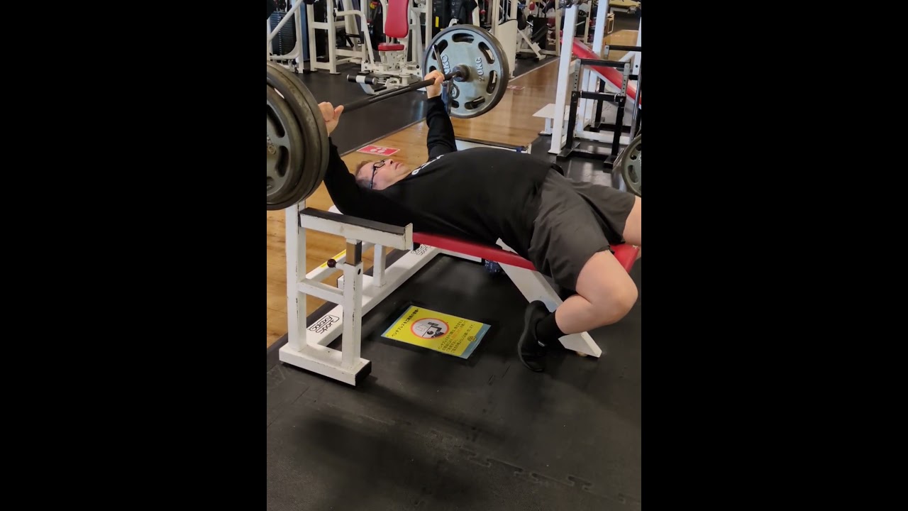 Bench Pressベンチプレス130kg - YouTube