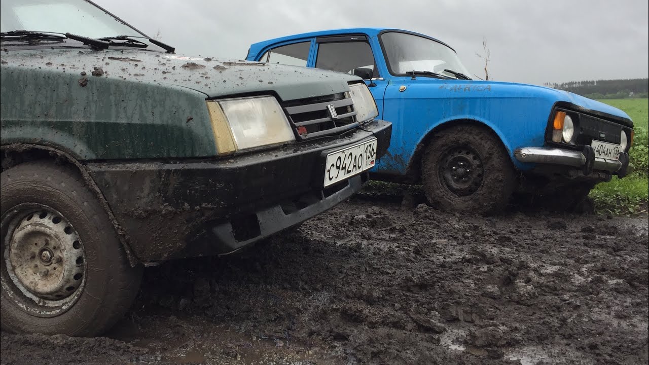 ⁣Какой ПРИВОД лучше в ГРЯЗИ??? Передний или задний? Москвич против 21099