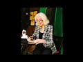 She's 93 years old, and the way she dresses is a true expression of art | Elegant Look Tips