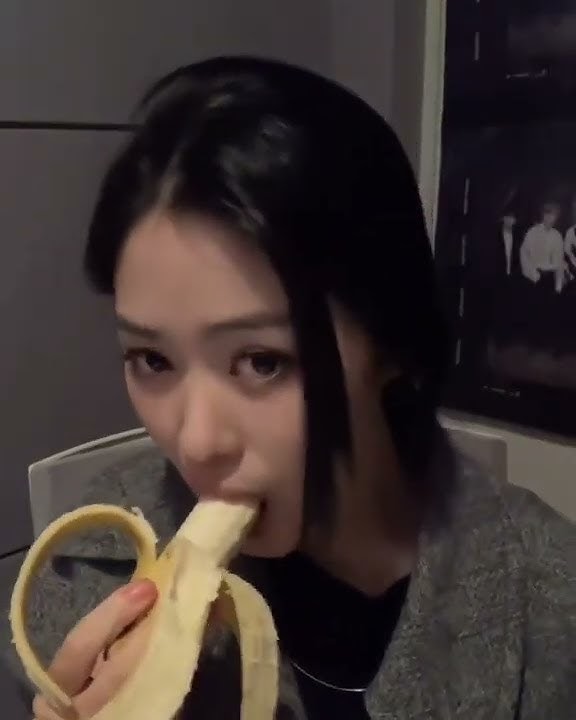 ryujin eating banana