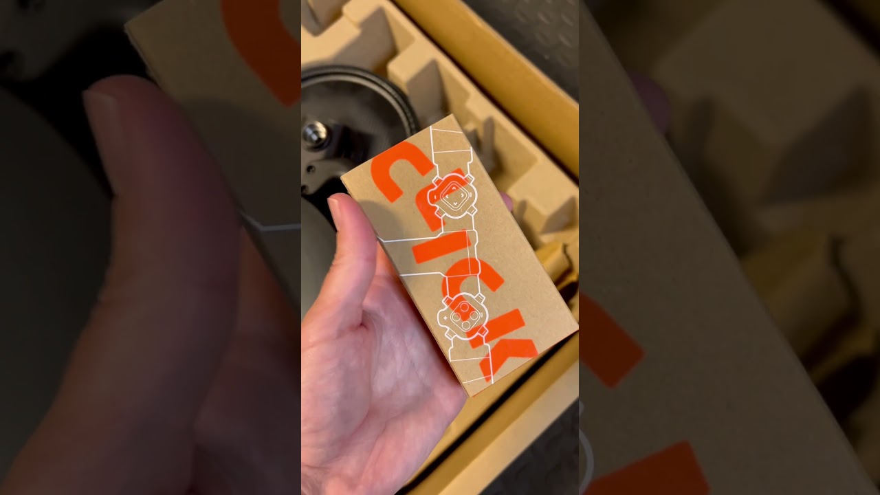 Unboxing de la base d’entraînement Jetblack Victory avec Zwift Cog and Click