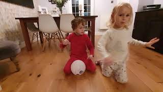 Popping angry and sad balloon with Conor and Darcey (fun video!) screenshot 5