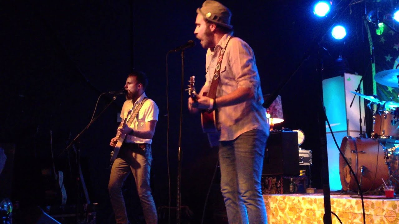 Red Wanting Blue - Walking Shoes (V Club Huntington, WV)